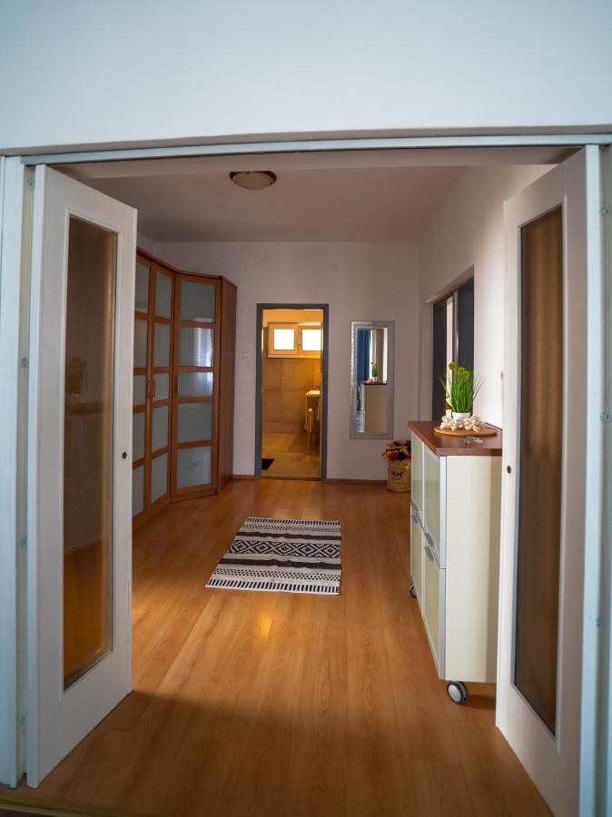 Sea Lover Apartment Zara Esterno foto