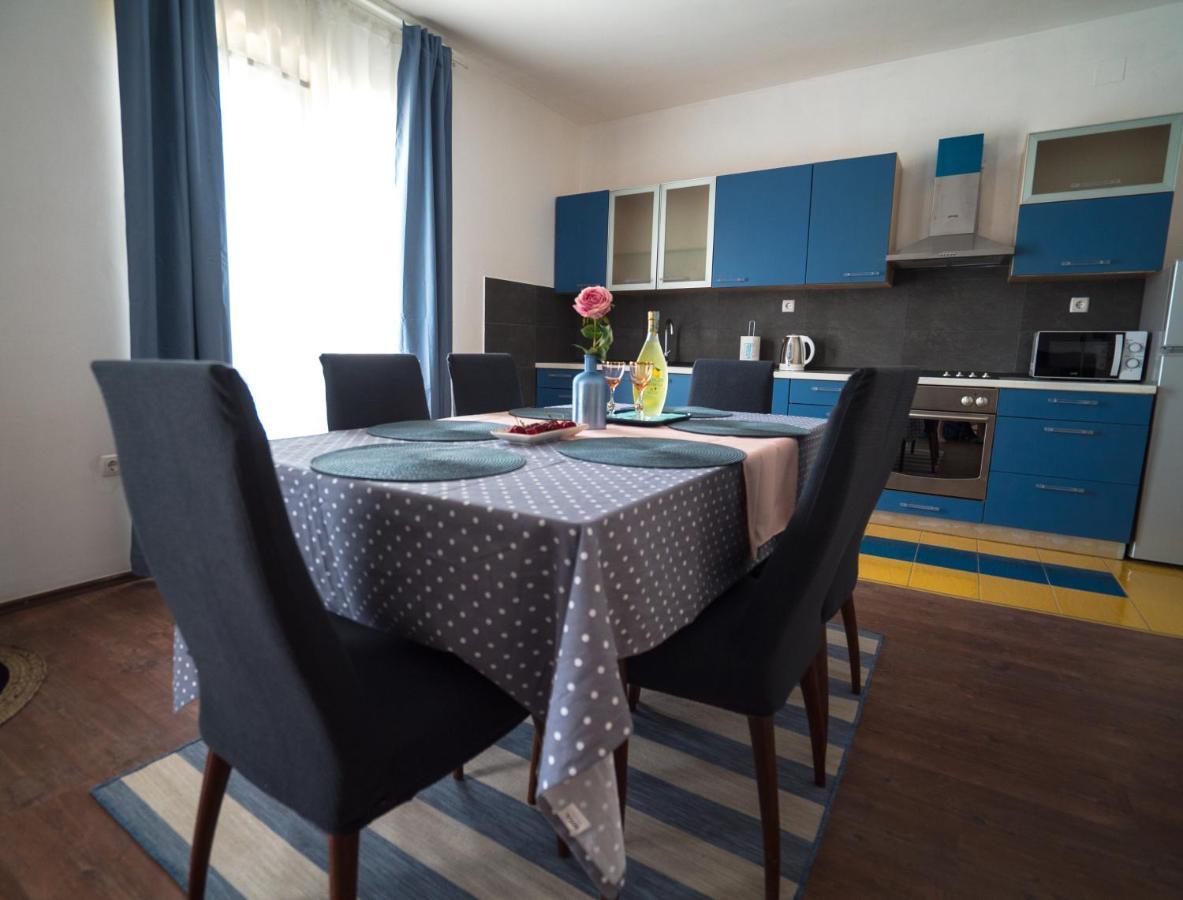 Sea Lover Apartment Zara Esterno foto