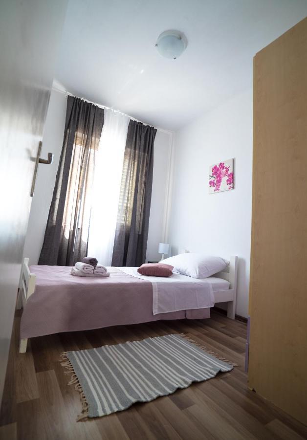 Sea Lover Apartment Zara Esterno foto