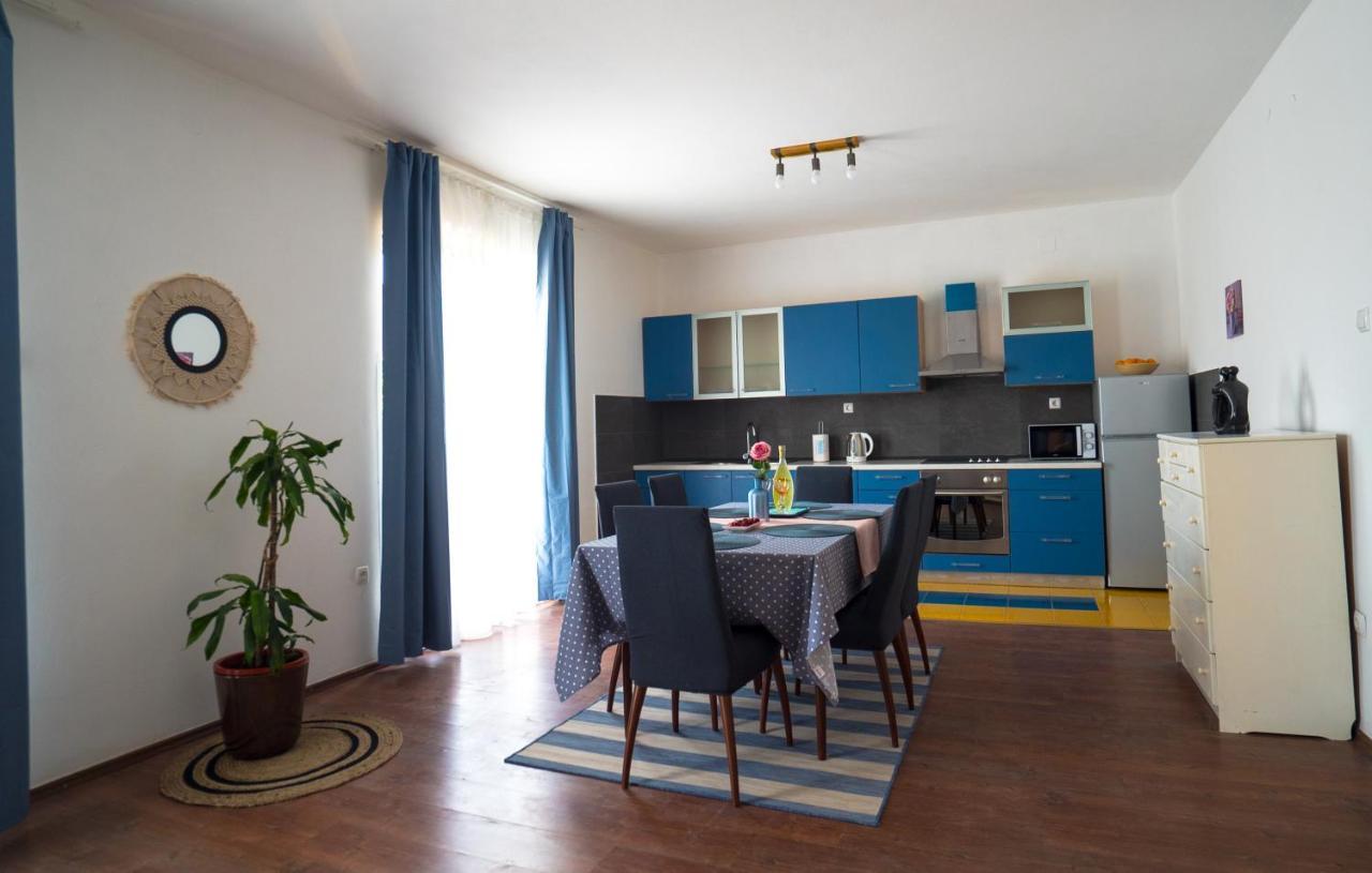 Sea Lover Apartment Zara Esterno foto